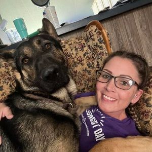 Meet your Posher, Angie